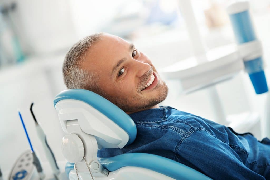 Choosing a Cosmetic Dentist: 5 Factors to Consider
